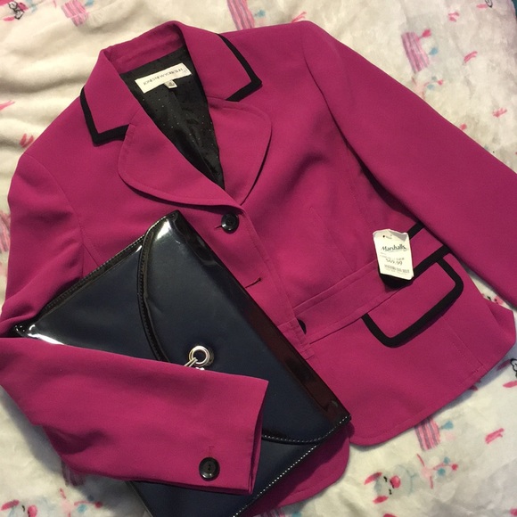 A fuschia blazer. - Picture 2 of 4